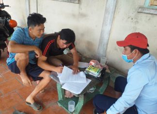 GIAO GIỐNG CHO HỘ NUÔI Ở CHỢ GẠO TỈNH TIỀN GIANG